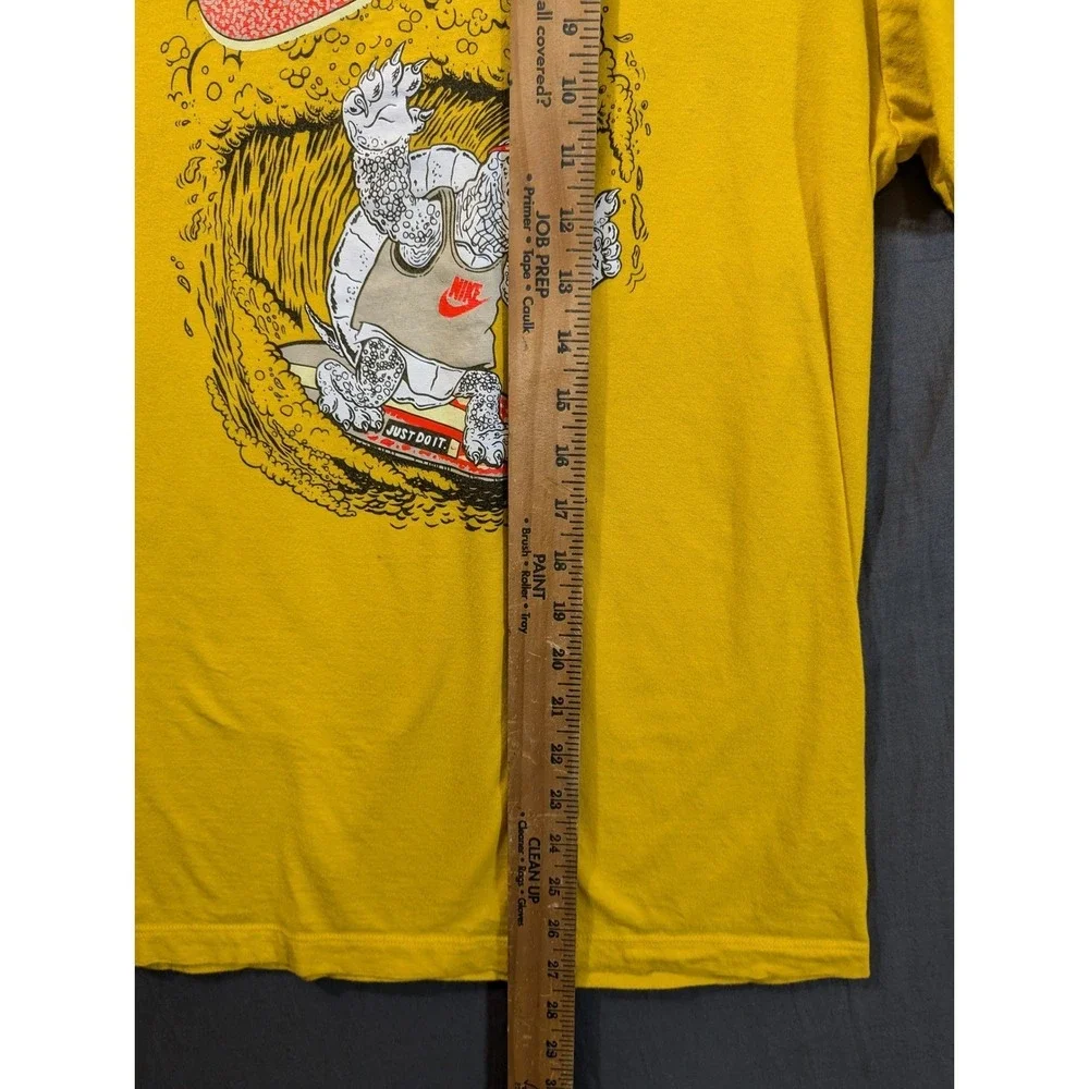 Nike Kids Yellow Turtle Surfing Graphic T Shirt Size‎ M